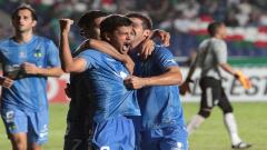 O'Higgins players celebrate a goal